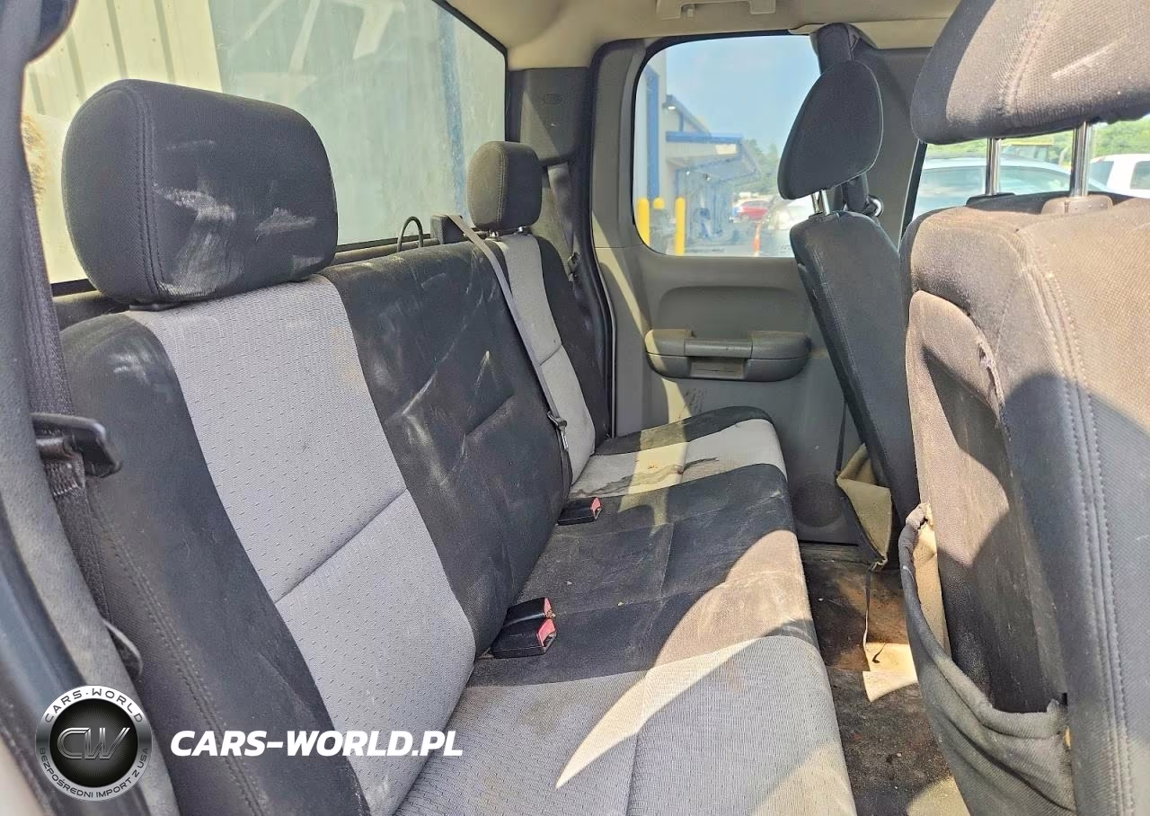 2008 Chevrolet Silverado C1500 VIN:1GCEC19X68Z164976 - 10