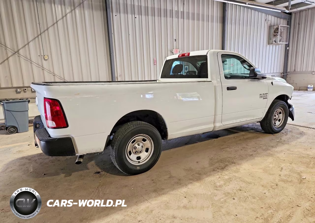 2022 Ram 1500 Classic Tradesman VIN:3C6JR6DG0NG300913 - 3