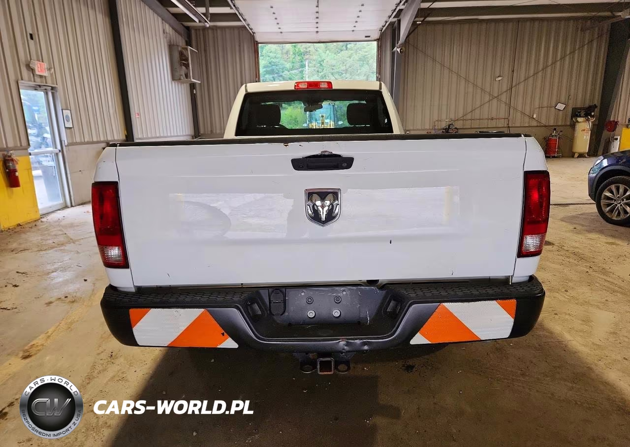 2022 Ram 1500 Classic Tradesman VIN:3C6JR6DG0NG300913 - 6
