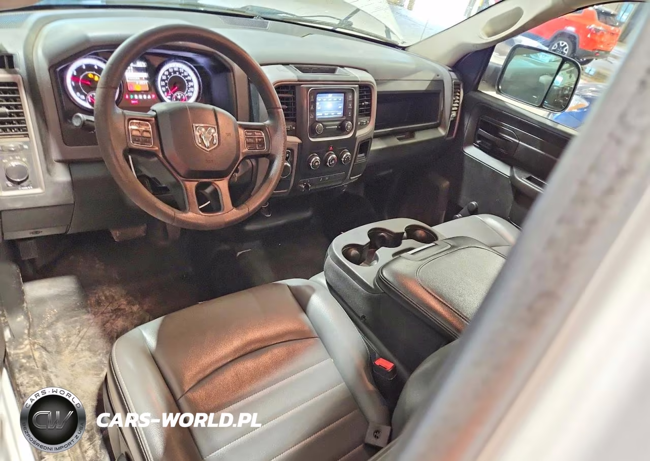 2022 Ram 1500 Classic Tradesman VIN:3C6JR6DG0NG300913 - 8