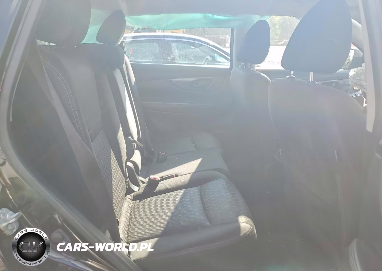2019 Nissan Rogue S VIN:JN8AT2MV1KW389300 - 11