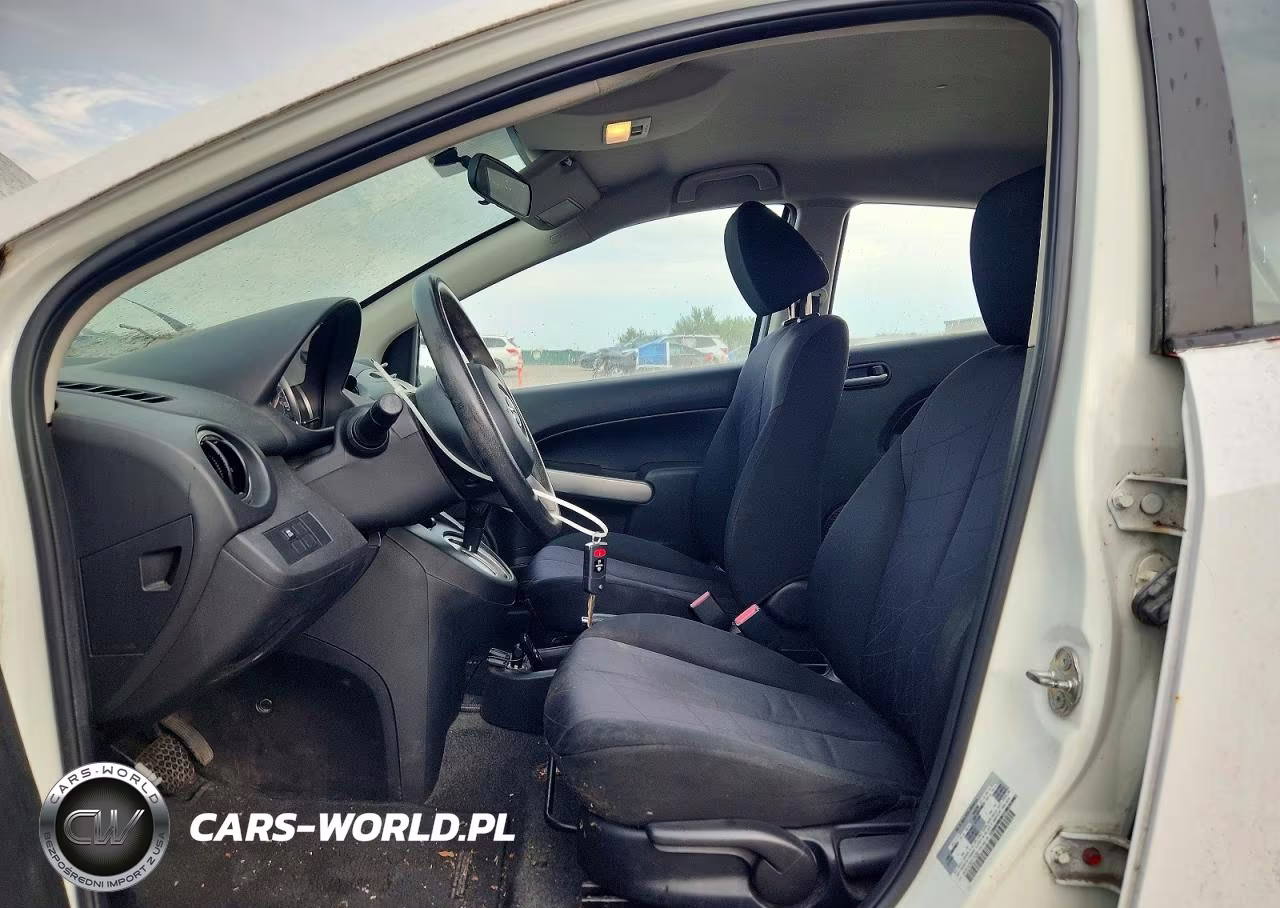 2014 Mazda Mazda2 Sport VIN:JM1DE1KZ4E0178392 - 7