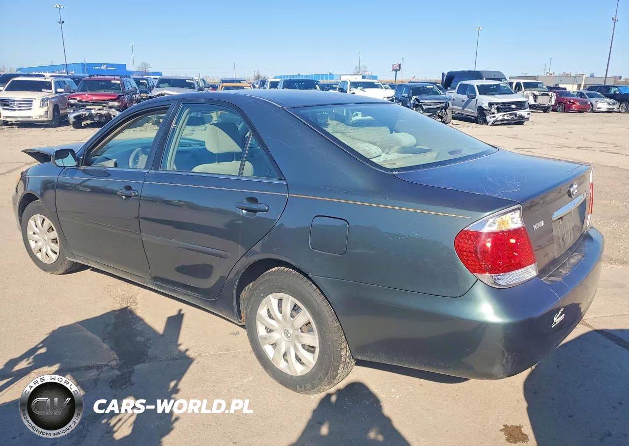 2005 Toyota Camry Le VIN:4T1BE32K45U099590 - 2
