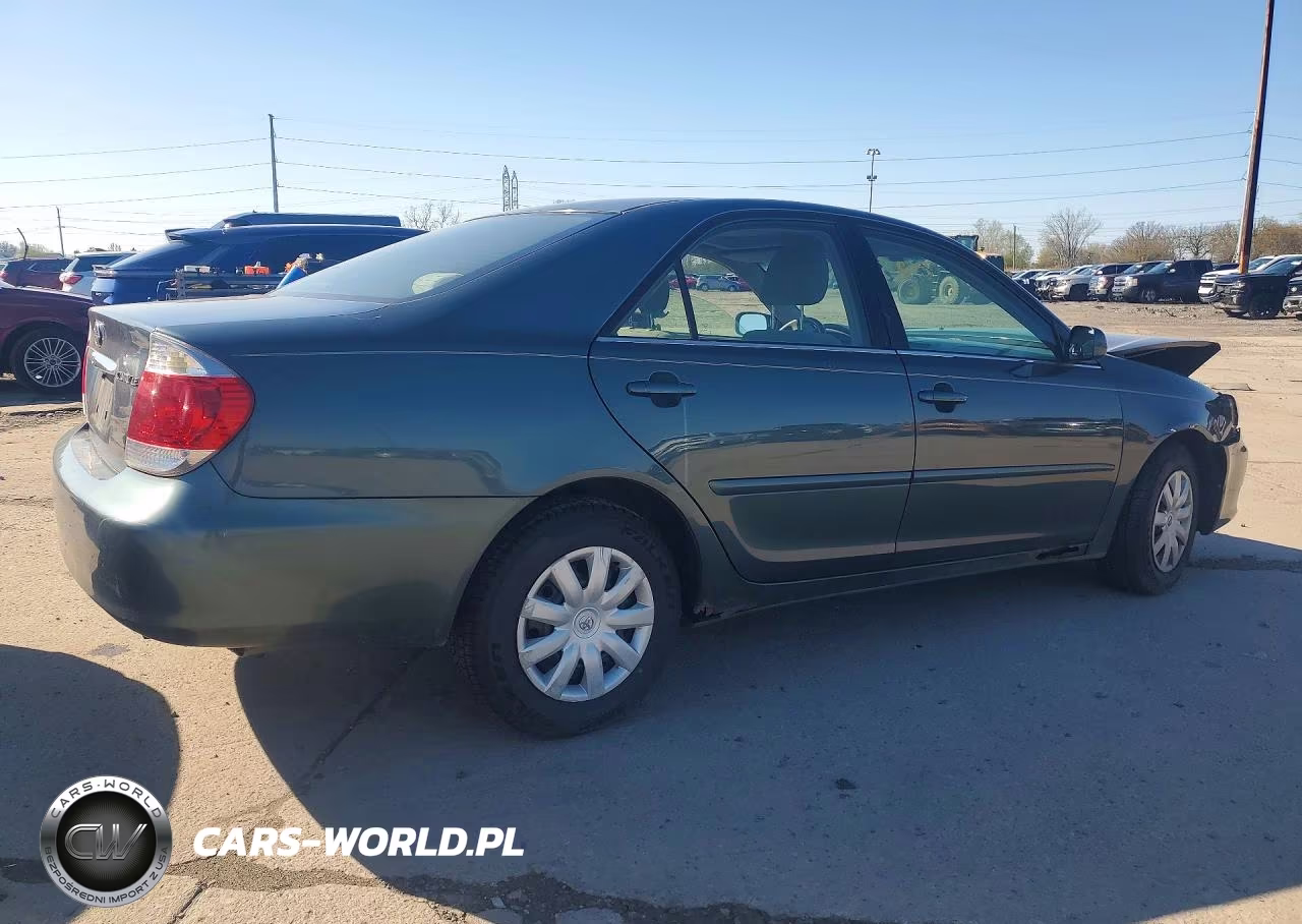 2005 Toyota Camry Le VIN:4T1BE32K45U099590 - 3