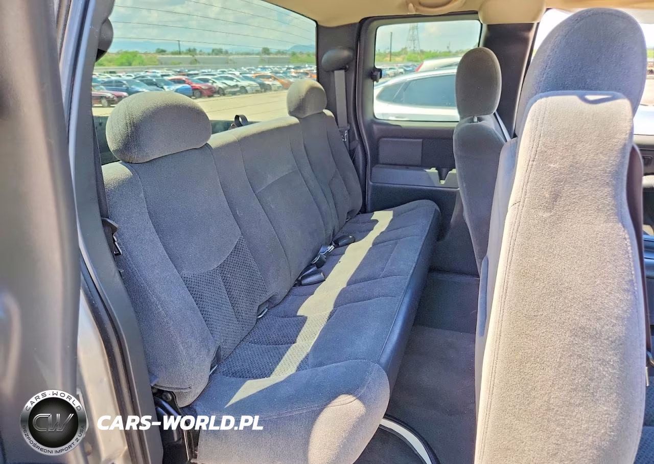2005 Chevrolet Silverado C1500 VIN:2GCEC19V451299716 - 10