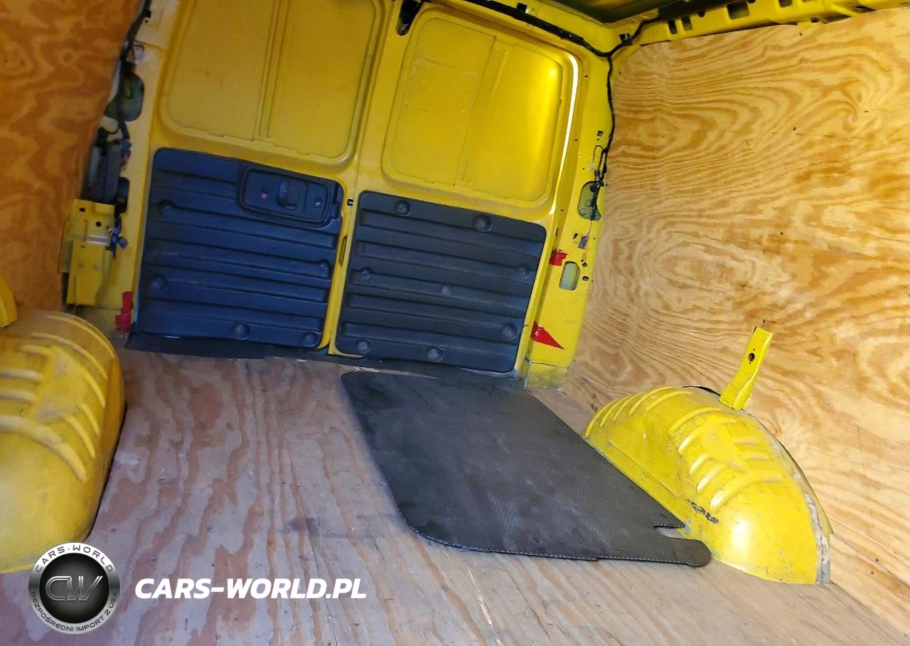 2021 Chevrolet Express G2500 Delivery Van VIN:1GCWGAFP6M1174462 - 10