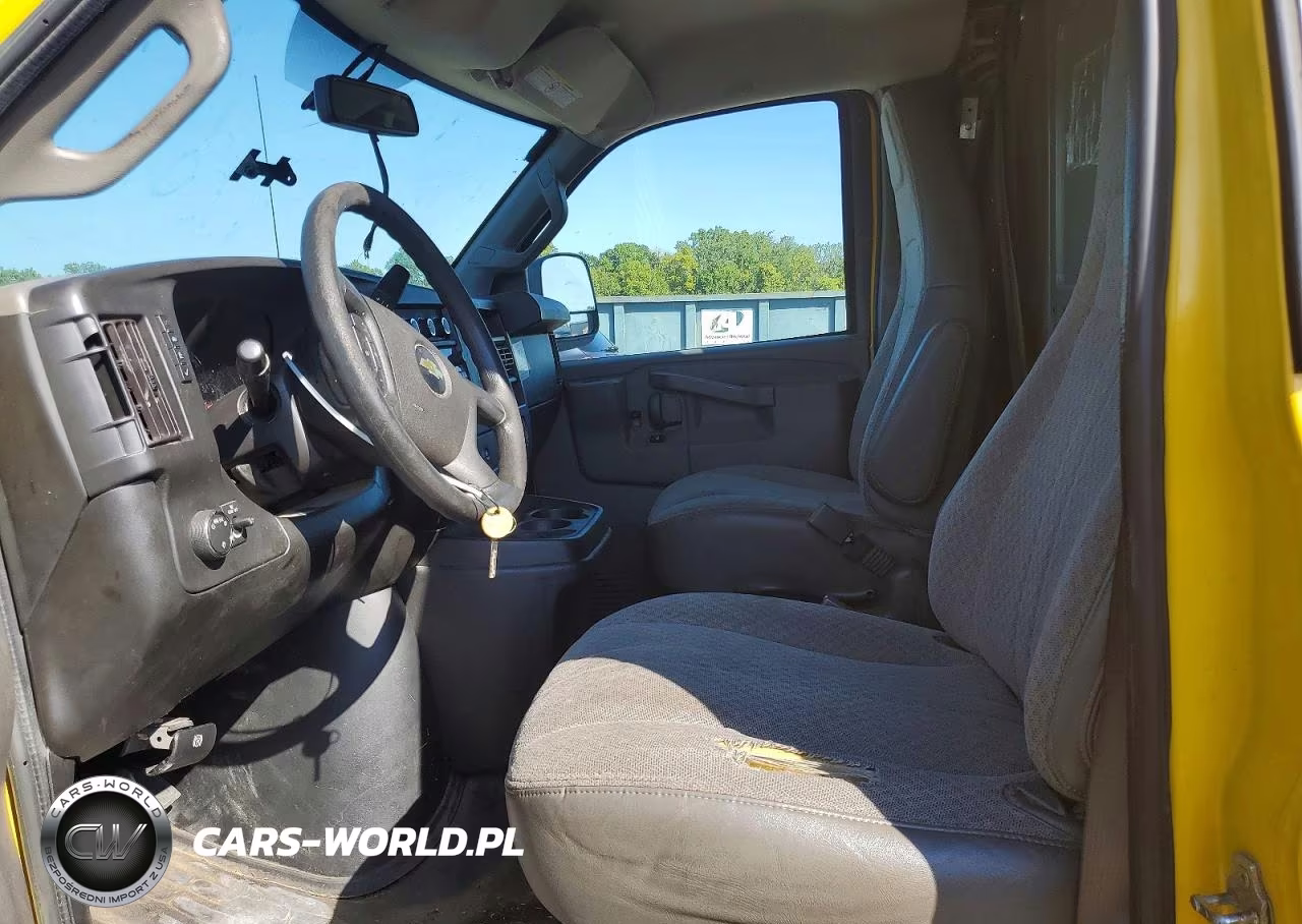2021 Chevrolet Express G2500 Delivery Van VIN:1GCWGAFP6M1174462 - 7