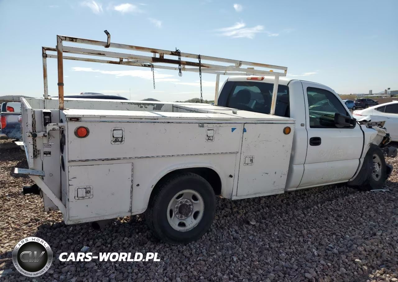 2003 Chevrolet Silverado C2500 VIN:1GBGC24U13E344303 - 3