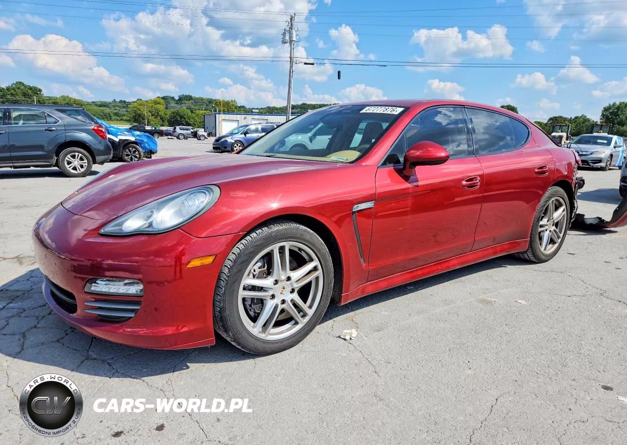 2011 Porsche Panamera 2
