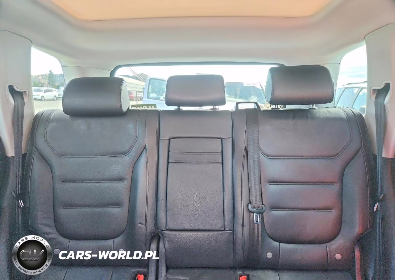 2011 Volkswagen Touareg V6 VIN:WVGFF9BP6BD002558 - 10