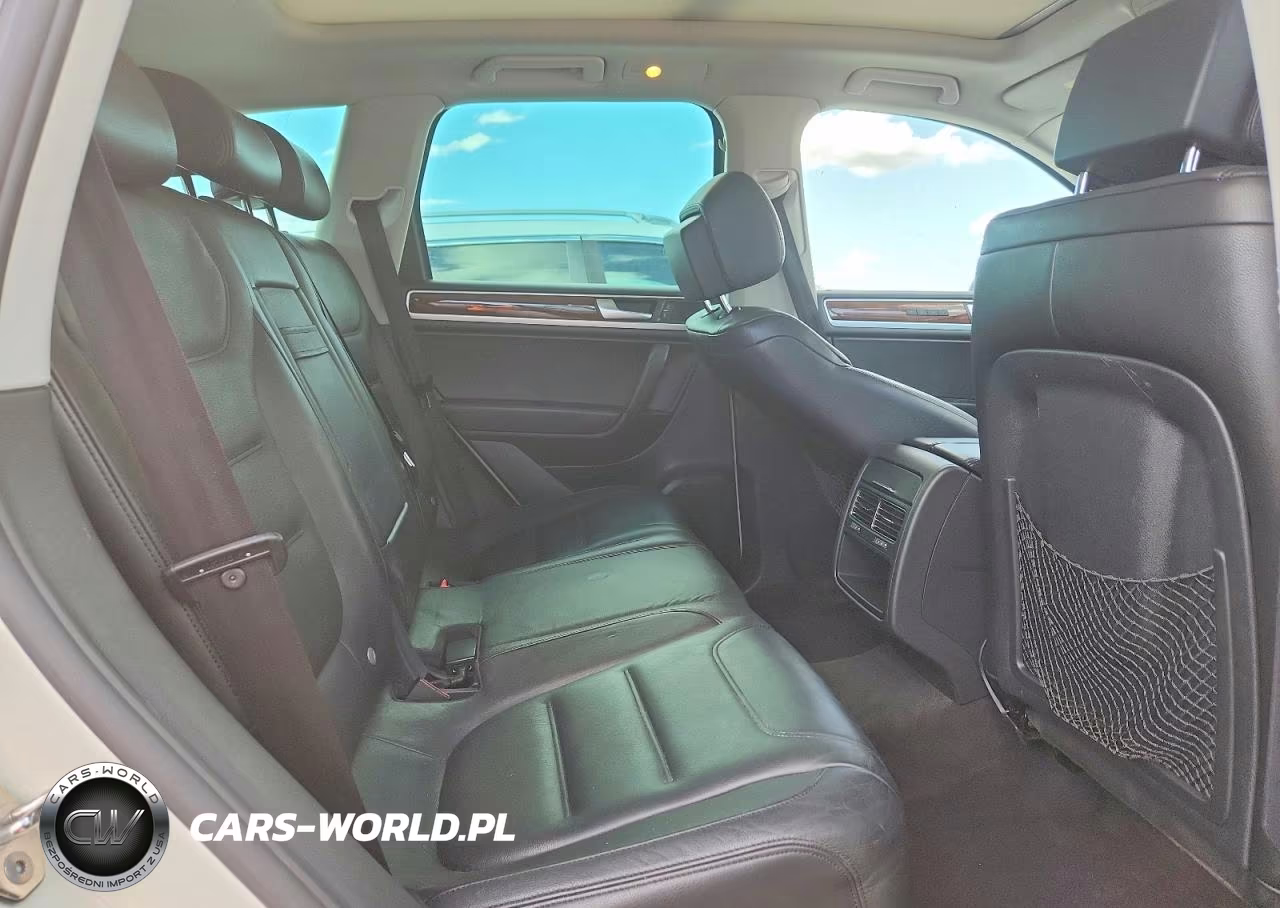 2011 Volkswagen Touareg V6 VIN:WVGFF9BP6BD002558 - 11