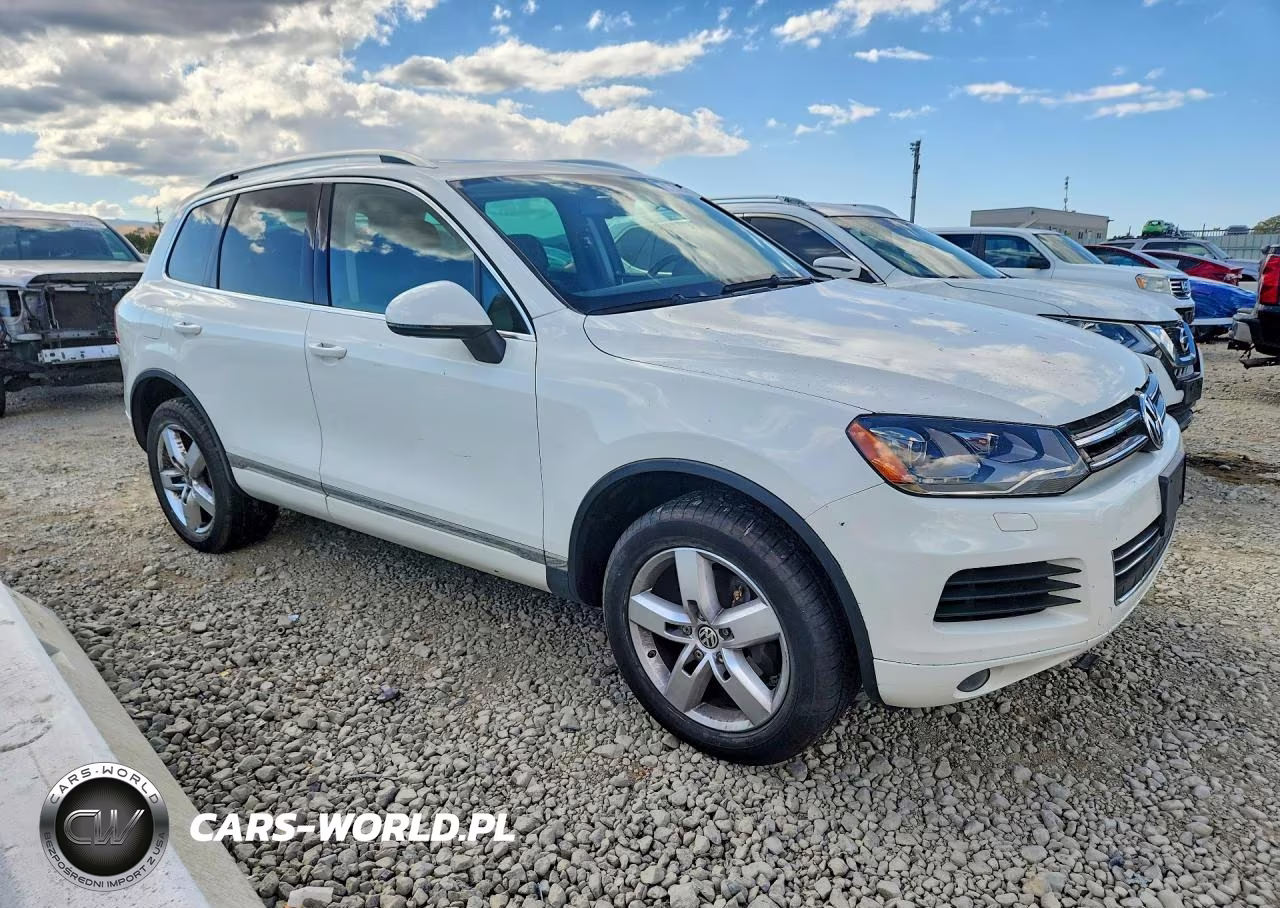 2011 Volkswagen Touareg V6 VIN:WVGFF9BP6BD002558 - 4