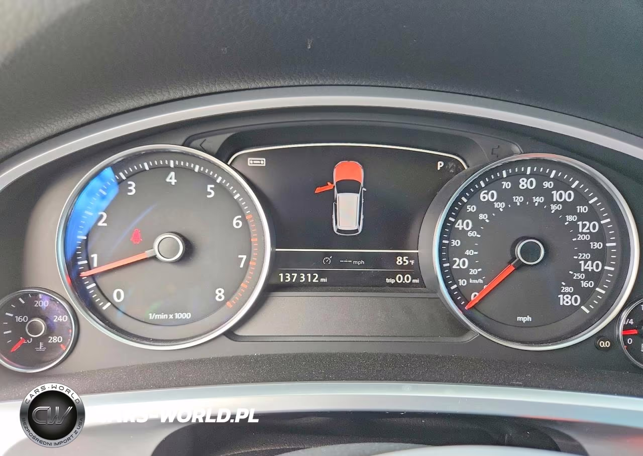 2011 Volkswagen Touareg V6 VIN:WVGFF9BP6BD002558 - 9