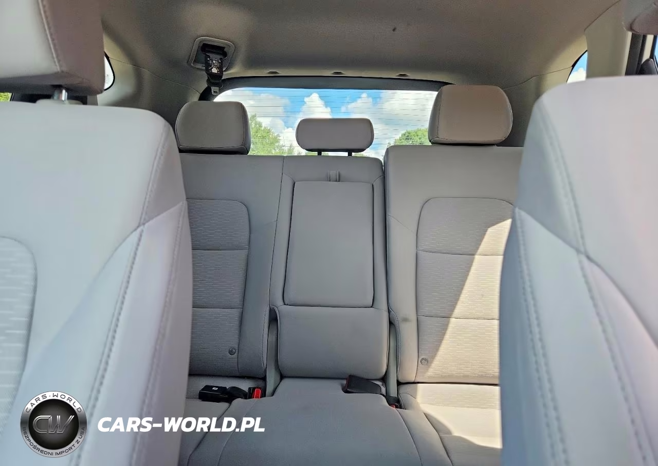 2019 Hyundai Tucson Value VIN:KM8J33A45KU066016 - 10