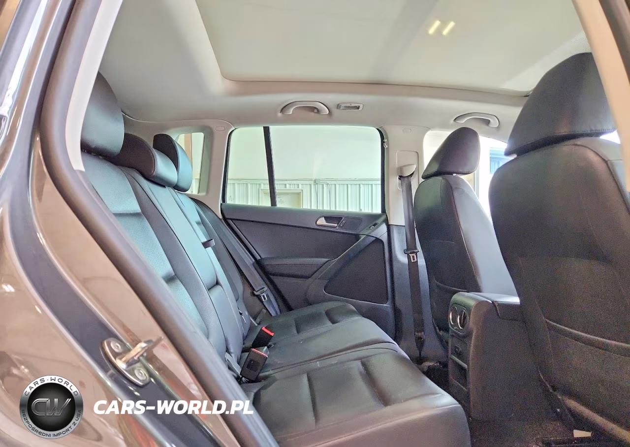2015 Volkswagen Tiguan S VIN:WVGBV7AX5FW606751 - 11