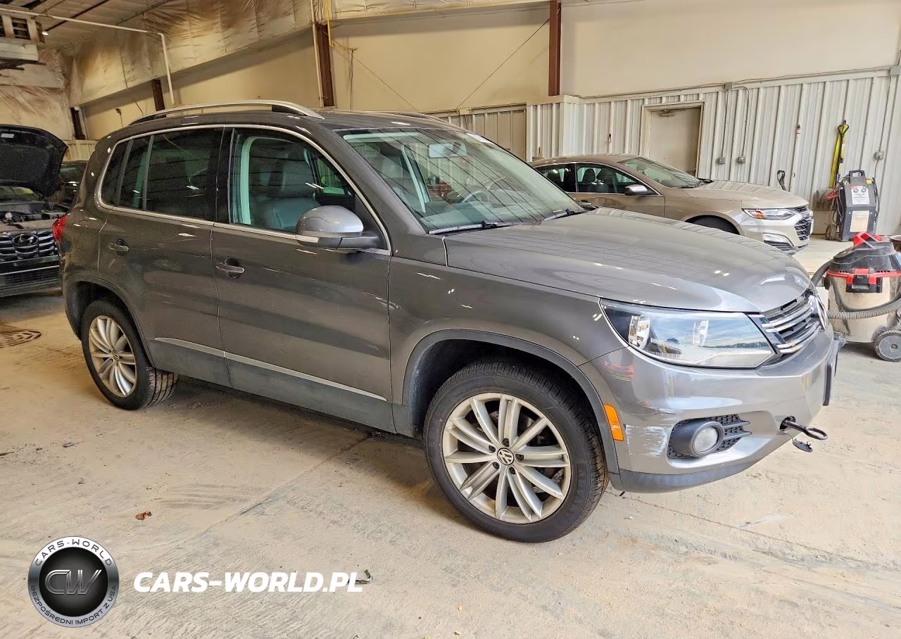 2015 Volkswagen Tiguan S VIN:WVGBV7AX5FW606751 - 4