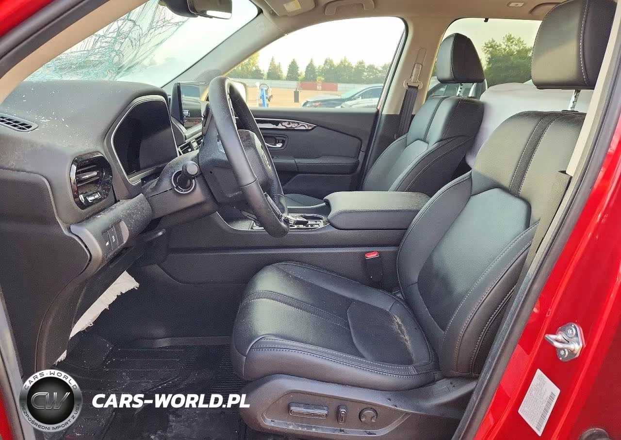 2025 Honda Pilot Touring VIN:5FNYG1H70SB145775 - 7