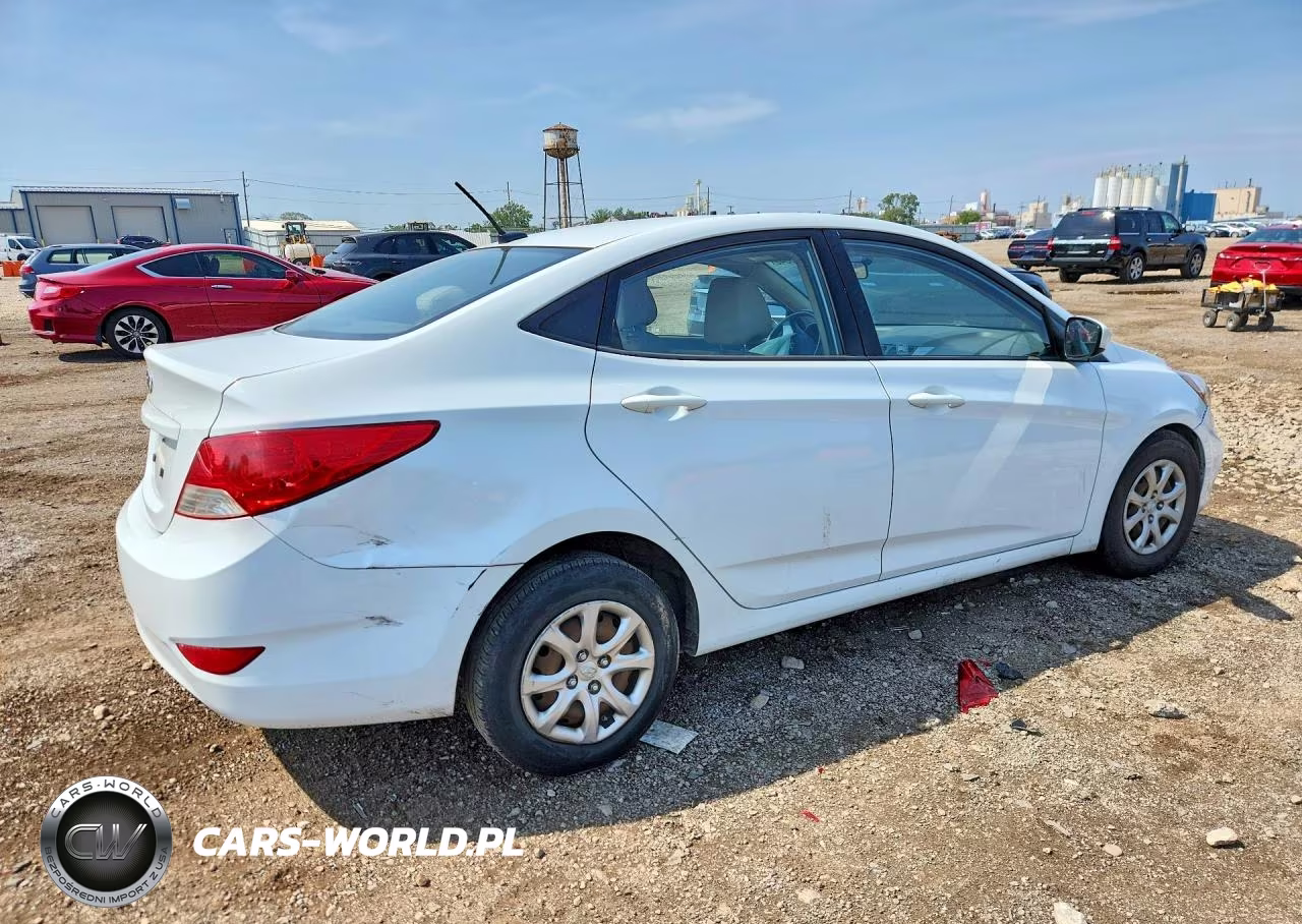 2014 Hyundai Accent Gls VIN:KMHCT4AE3EU683233 - 3
