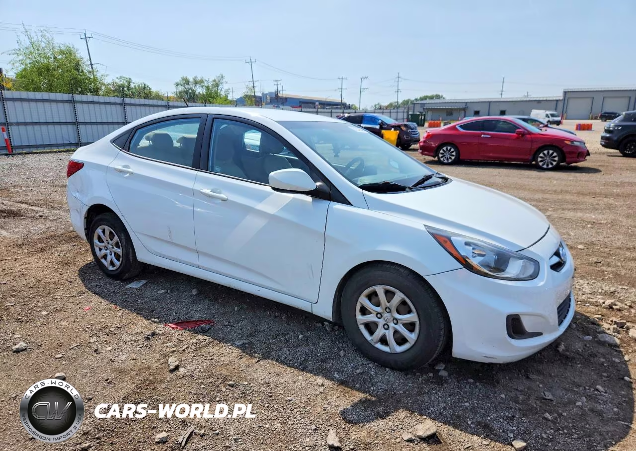 2014 Hyundai Accent Gls VIN:KMHCT4AE3EU683233 - 4