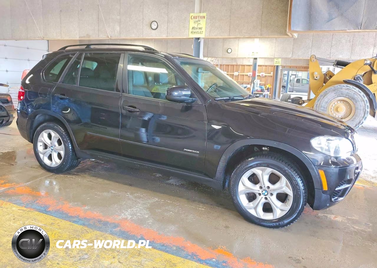 2012 BMW X5 xDrive50I VIN:5UXZV8C59CL425037 - 4