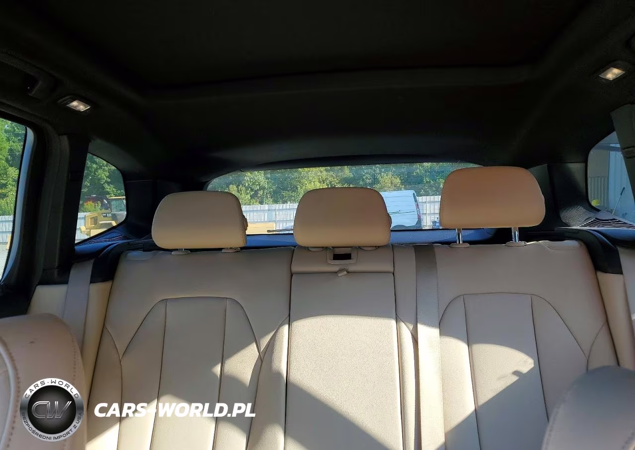 2019 BMW X3 xDrive30I VIN:5UXTR9C50KLD93659 - 10