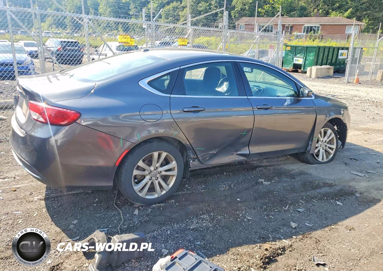 2015 Chrysler 200 Limited VIN:1C3CCCAB1FN649179 - 3