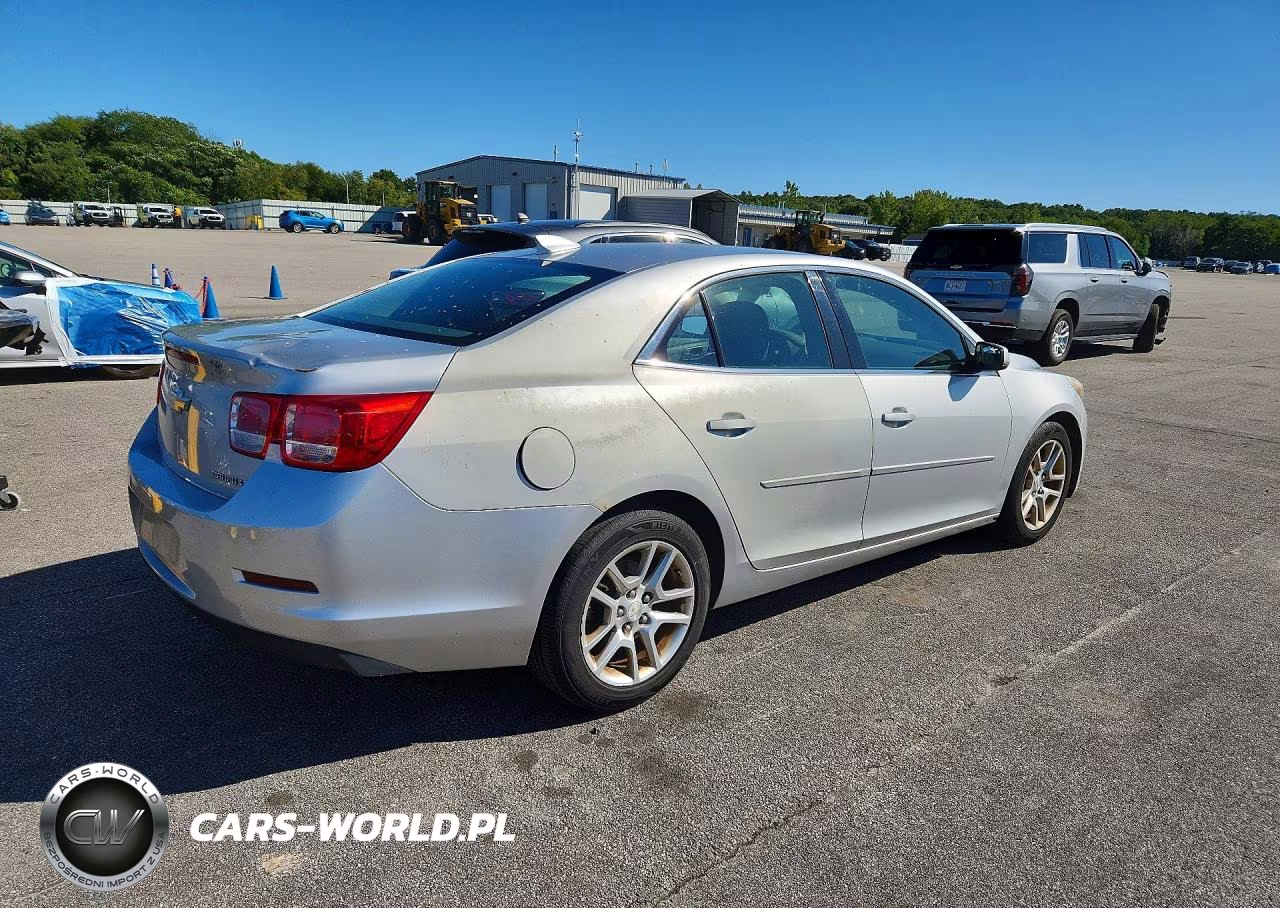 2015 Chevrolet Malibu 1Lt VIN:1G11C5SL9FU135231 - 3