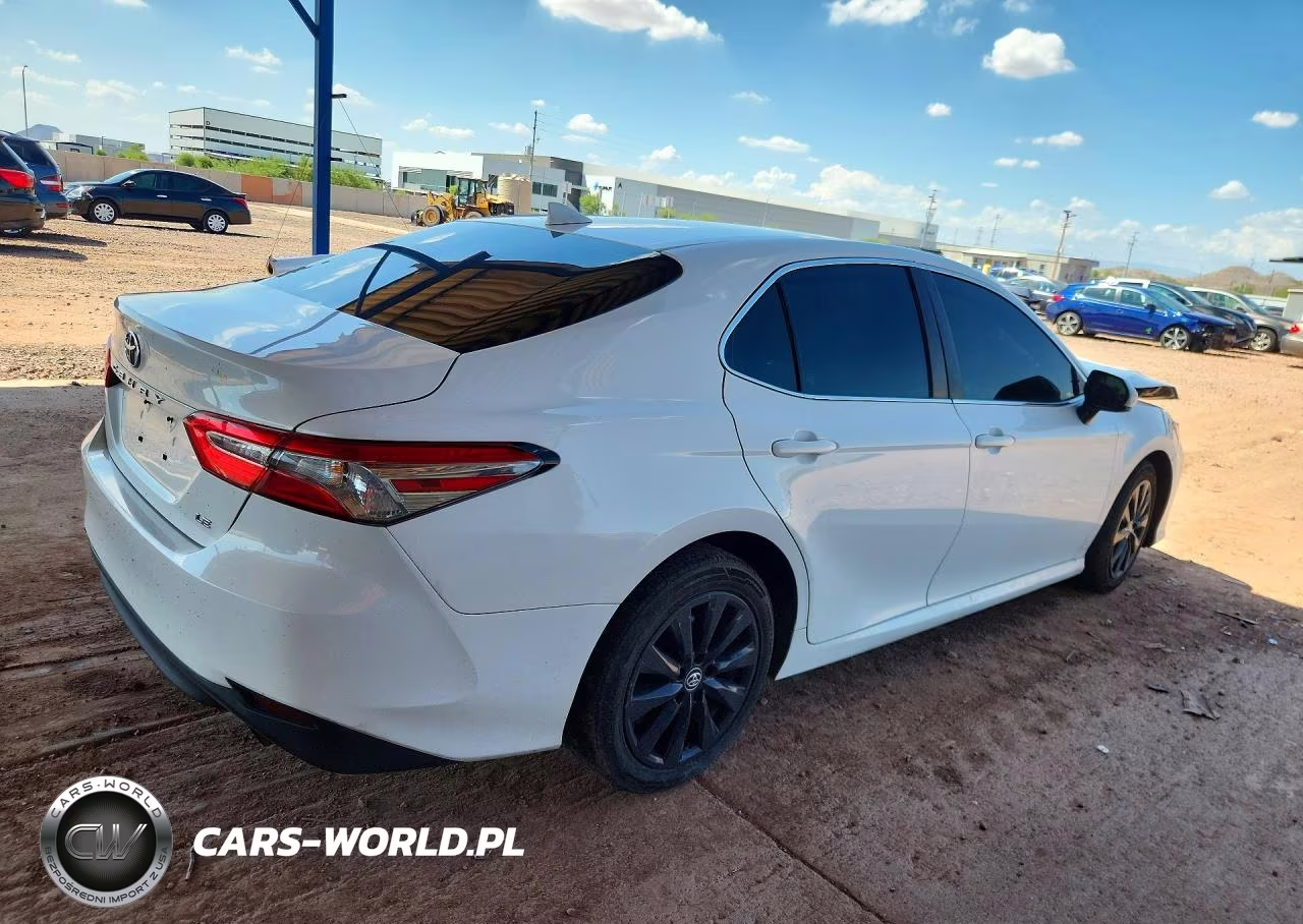 2020 Toyota Camry Le VIN:4T1C11AK1LU912080 - 3