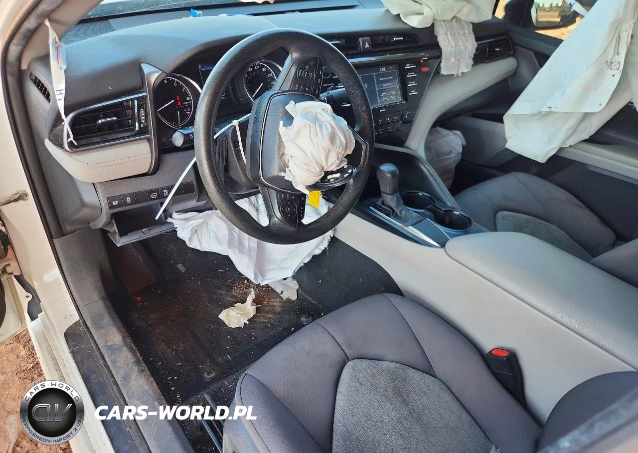 2020 Toyota Camry Le VIN:4T1C11AK1LU912080 - 8