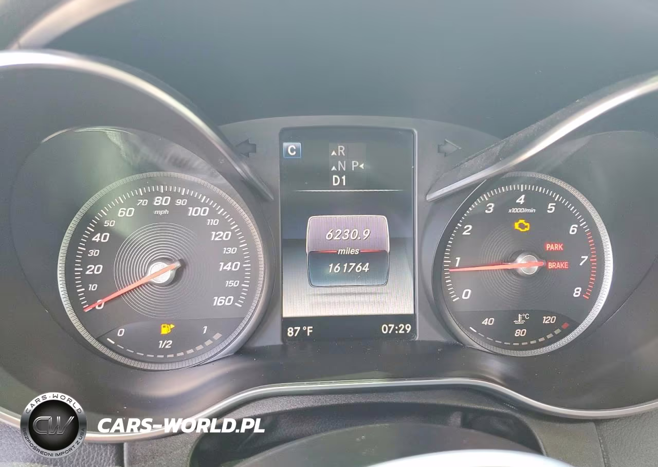 2017 Mercedes-Benz C 300 VIN:55SWF4JB6HU196215 - 9