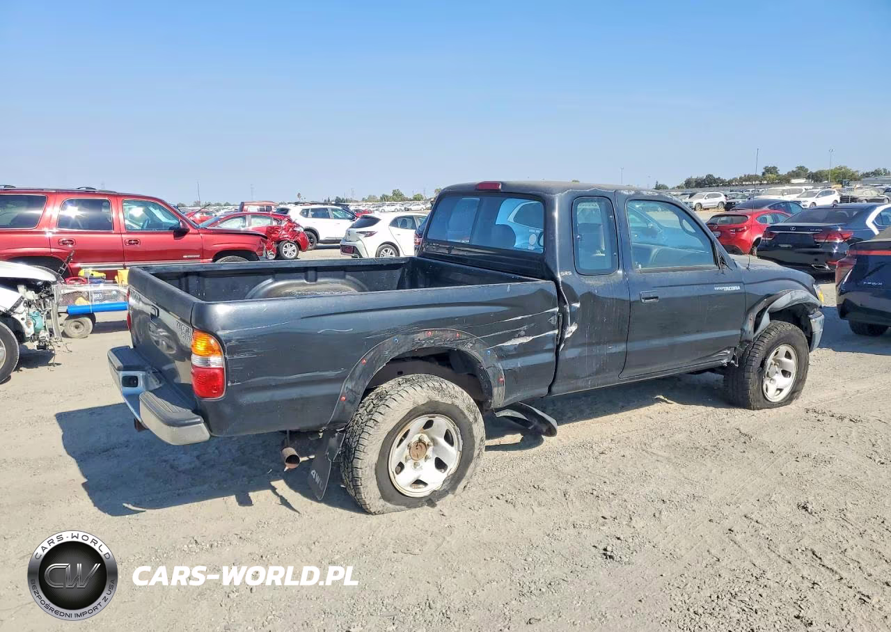 2003 Toyota Tacoma V6 VIN:5TEWN72N73Z205655 - 3