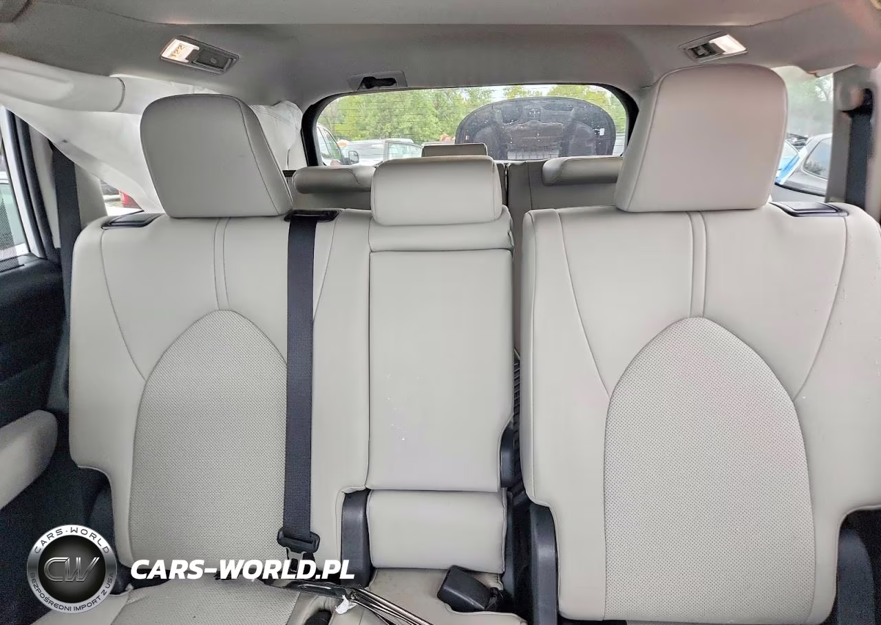2026 Toyota Grand Highlander Xle VIN:5TDAAAB57TS123294 - 10