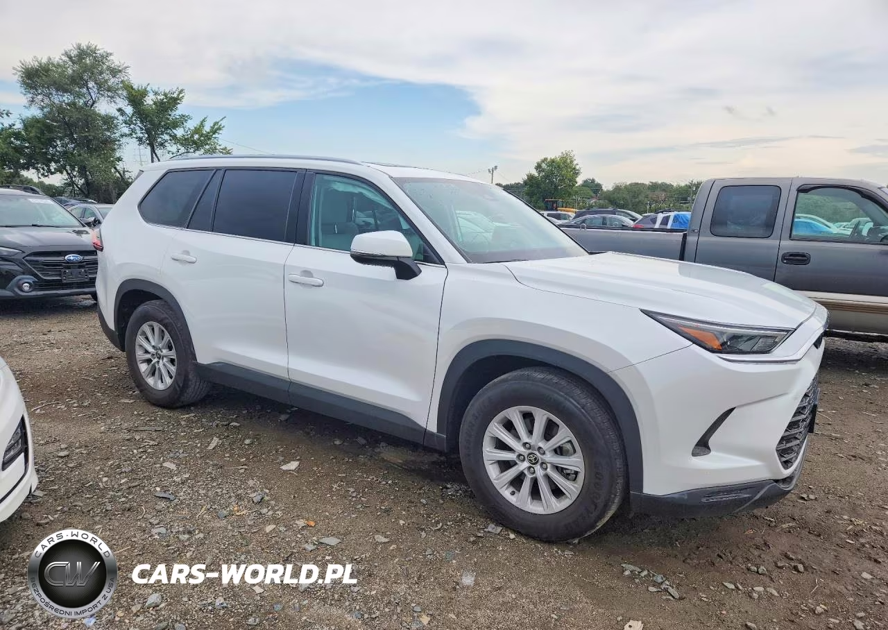 2026 Toyota Grand Highlander Xle VIN:5TDAAAB57TS123294 - 4
