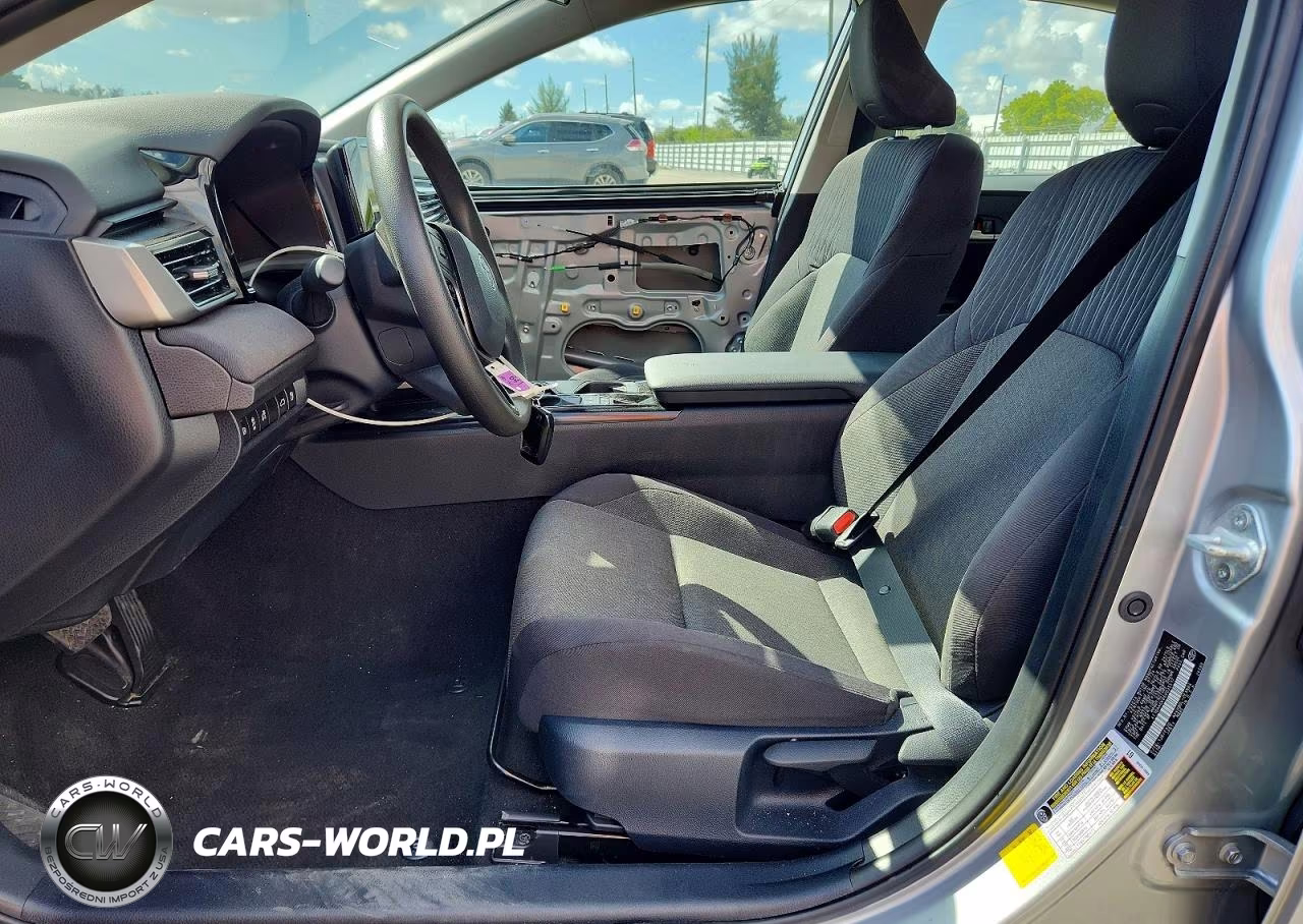 2025 Toyota Camry Le VIN:4T1DAACK0SU035517 - 7