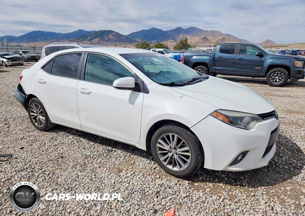 2015 Toyota Corolla Le Plus VIN:5YFBURHE2FP204993 - 4