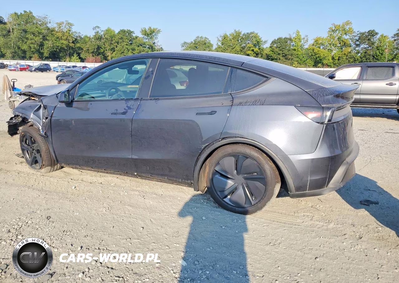 2026 Tesla Model Y VIN:7SAYGDED6TA652256 - 2