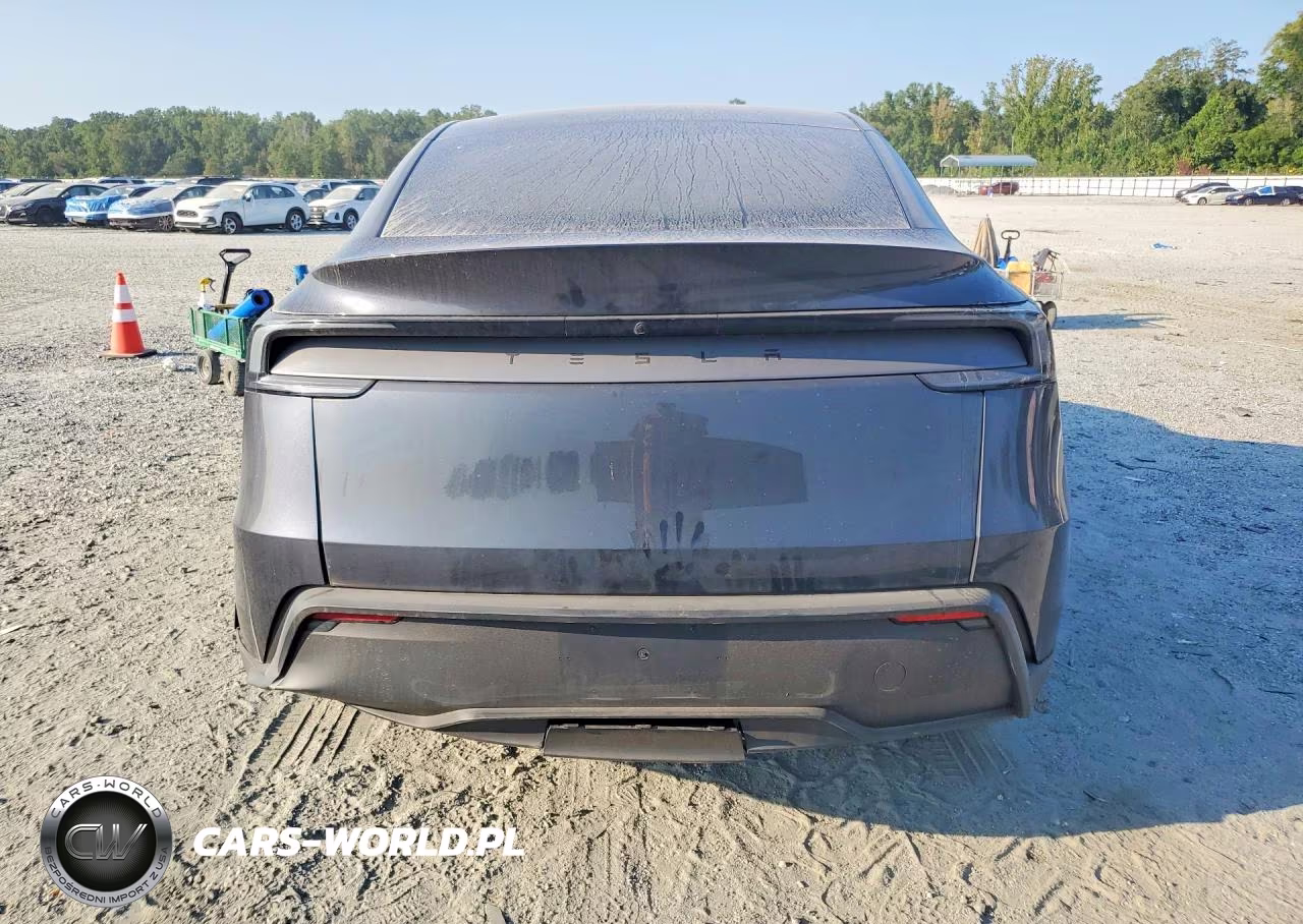 2026 Tesla Model Y VIN:7SAYGDED6TA652256 - 6