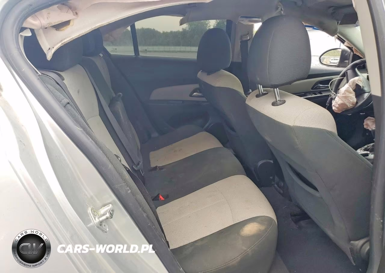 2011 Chevrolet Cruze Ls VIN:1G1PD5SHXB7226214 - 10