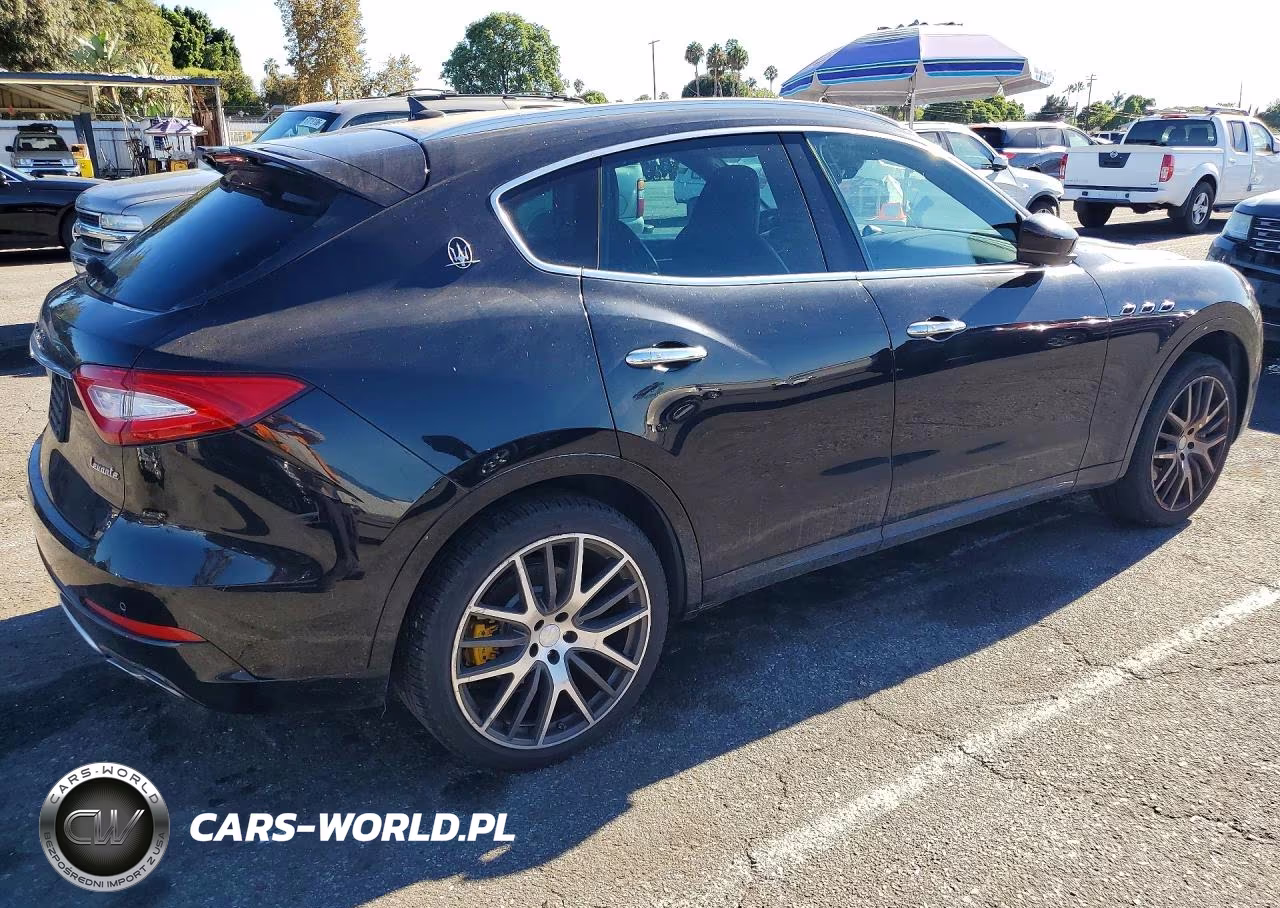 2017 Maserati Levante S Sport VIN:ZN661YUS3HX241246 - 3