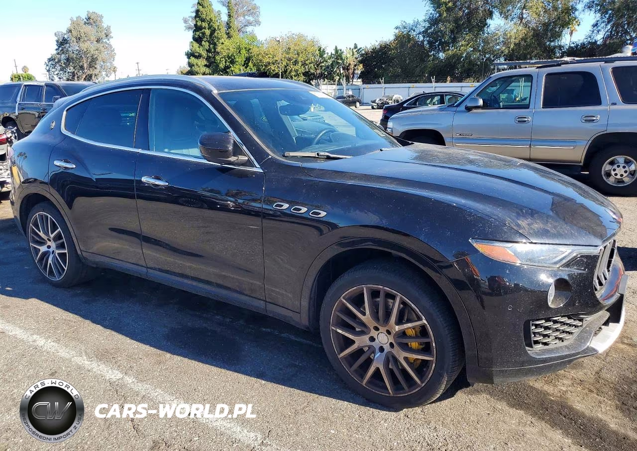 2017 Maserati Levante S Sport VIN:ZN661YUS3HX241246 - 4