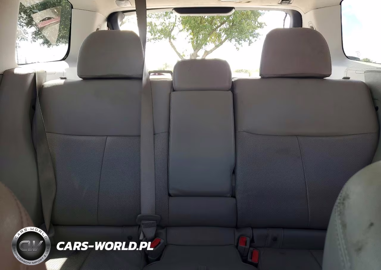 2011 Subaru Forester Limited VIN:JF2SHAECXBH755771 - 10