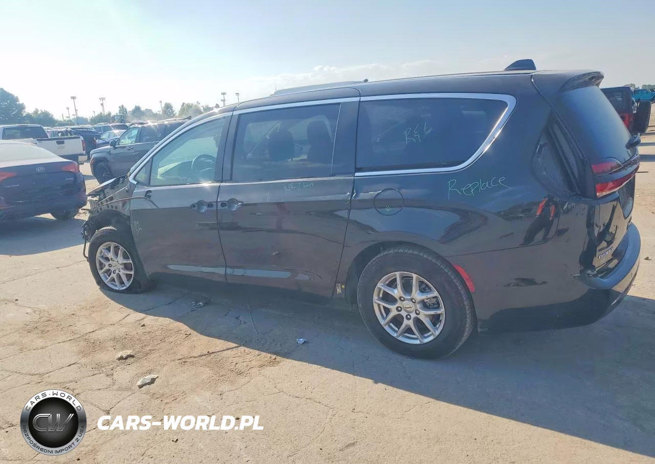 2023 Chrysler Pacifica Touring L VIN:2C4RC1BG0PR631927 - 2