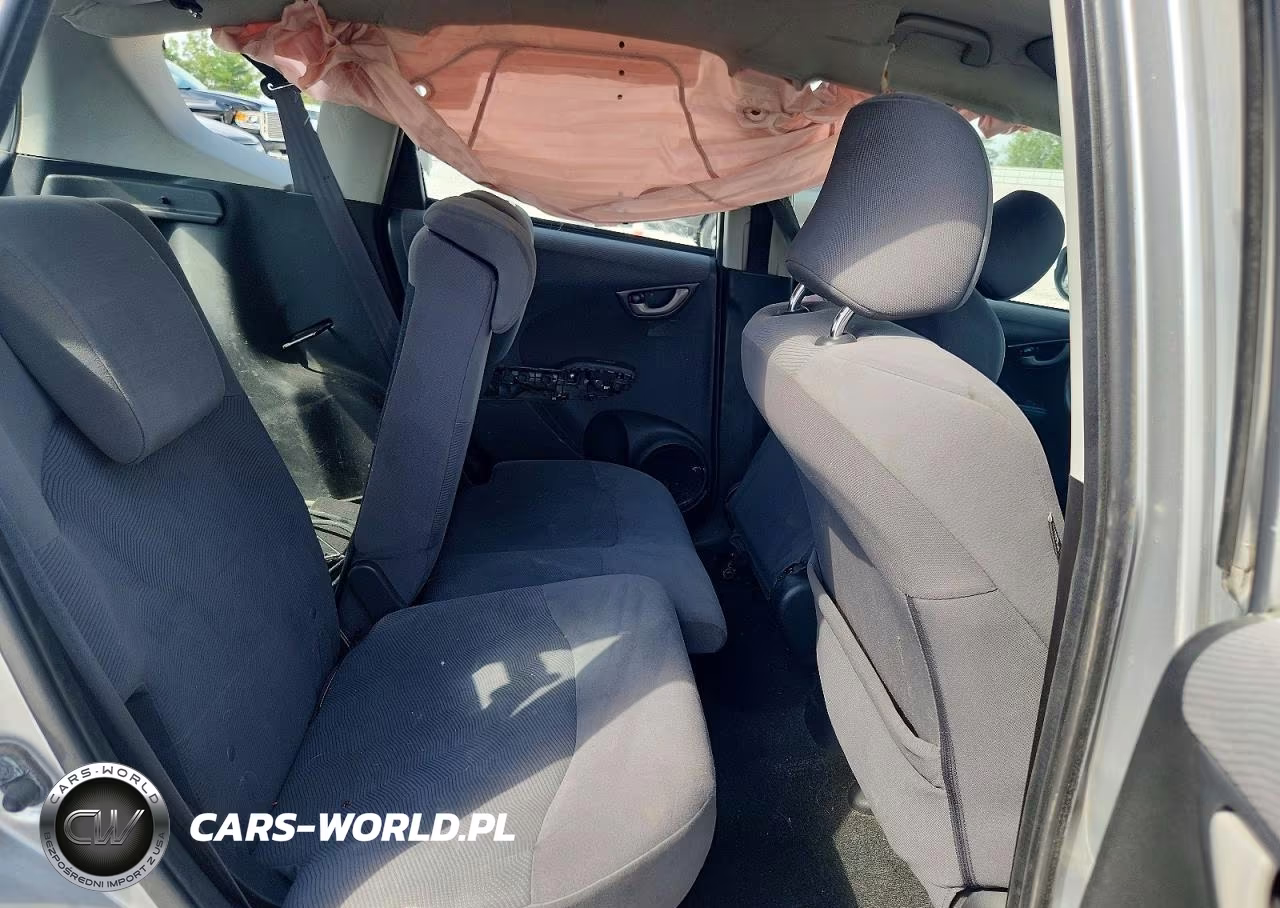 2011 Honda Fit VIN:JHMGE8H36BC005328 - 10
