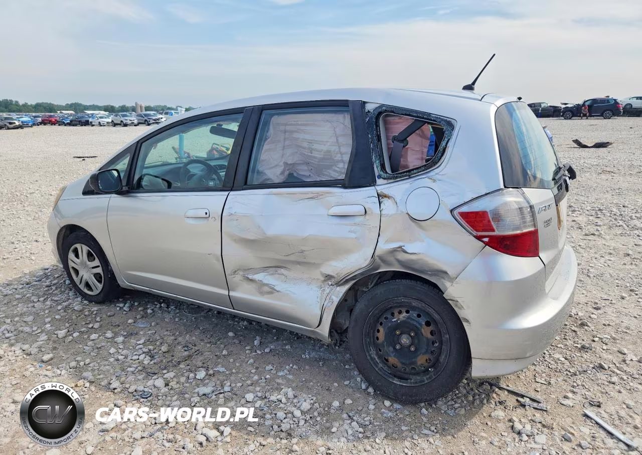 2011 Honda Fit VIN:JHMGE8H36BC005328 - 2
