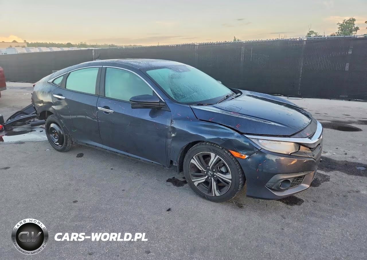 2017 Honda Civic Touring VIN:19XFC1F94HE014273 - 4