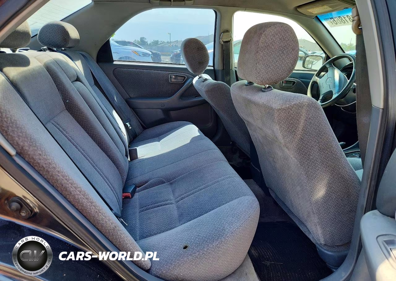 2000 Toyota Camry Le VIN:JT2BG22KXY0489610 - 11