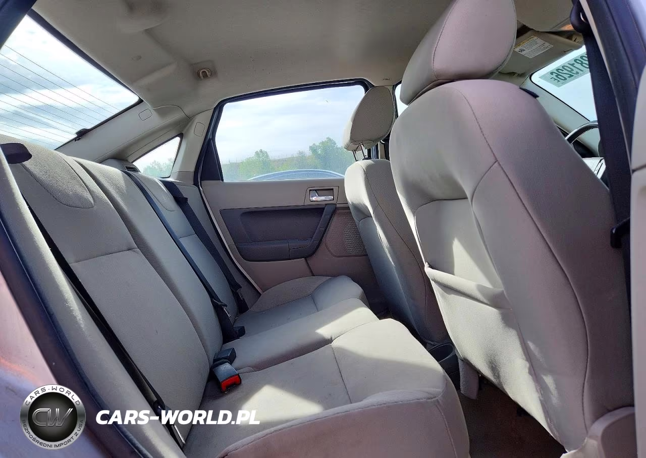 2008 Ford Focus Se VIN:1FAHP35N48W180053 - 10