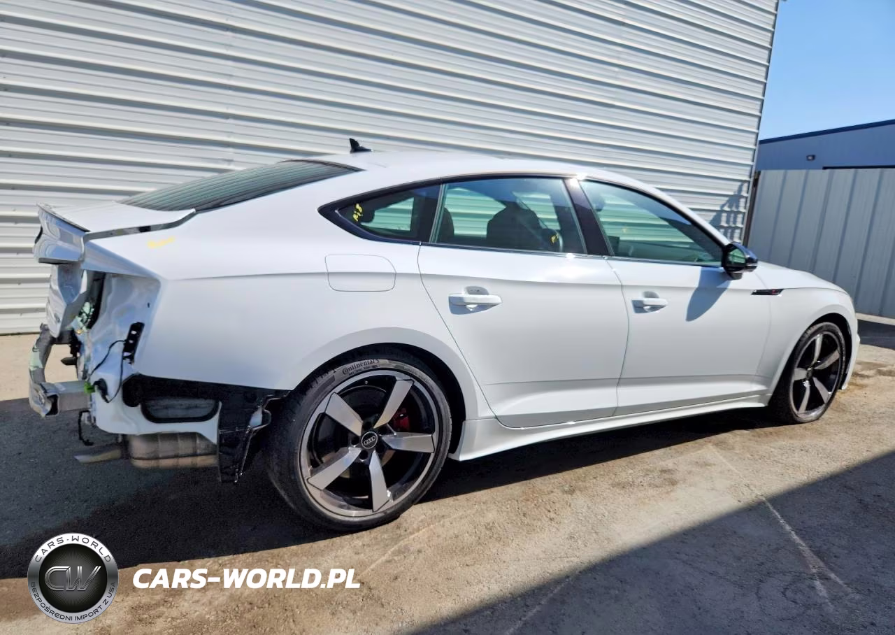 2024 Audi A5 Premium Plus 45 VIN:WAUFACF51RA060417 - 3