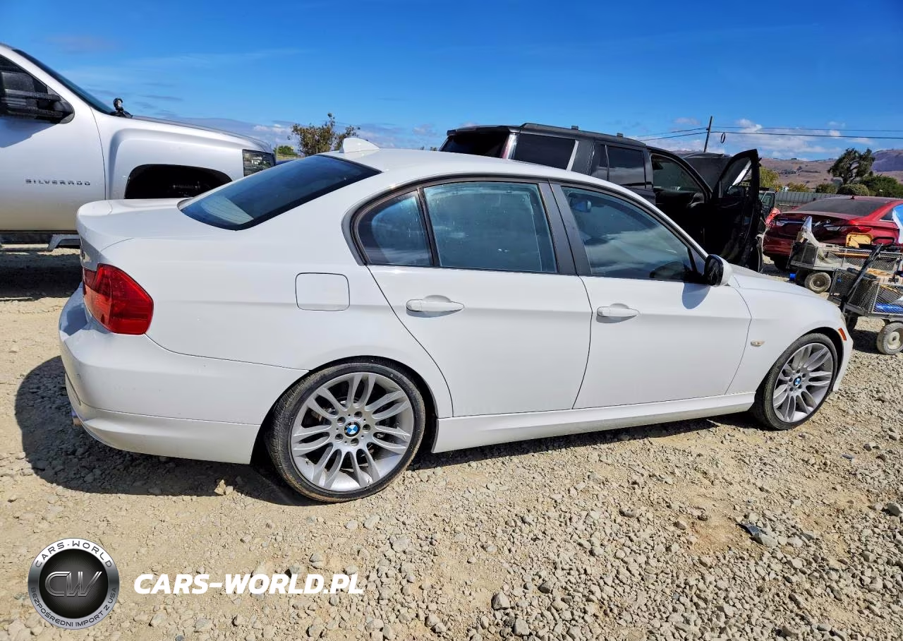 2010 BMW 335 D VIN:WBAPN7C57AA778370 - 3