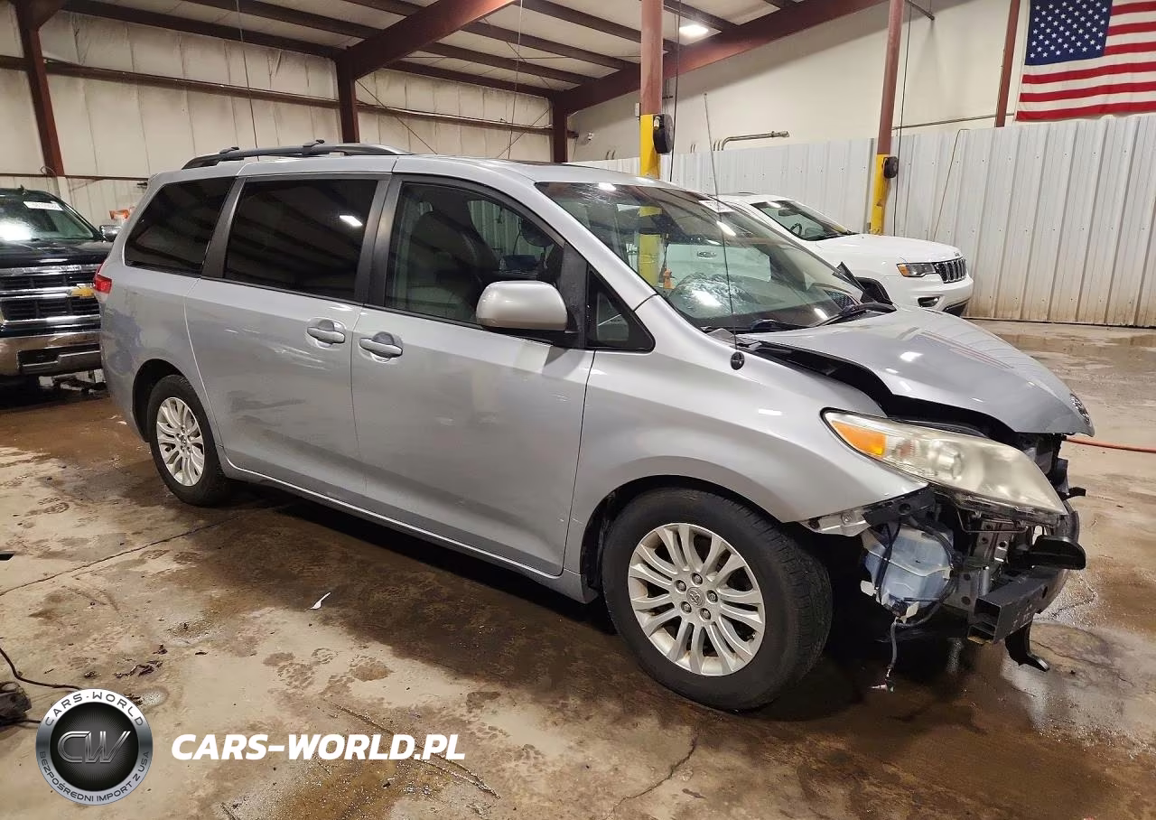 2014 Toyota Sienna Xle 8-Passenger VIN:5TDYK3DC9ES464217 - 4